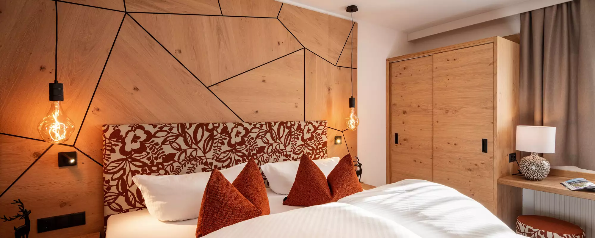 Zimmer 1 Ferienwohnung HIRSCHBICHL  Zimmer 1 Ferienwohnung HIRSCHBICHL